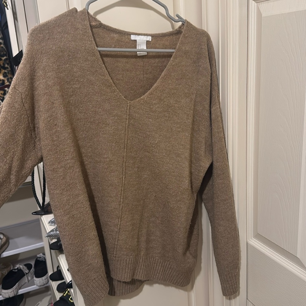 H&M tan sweater